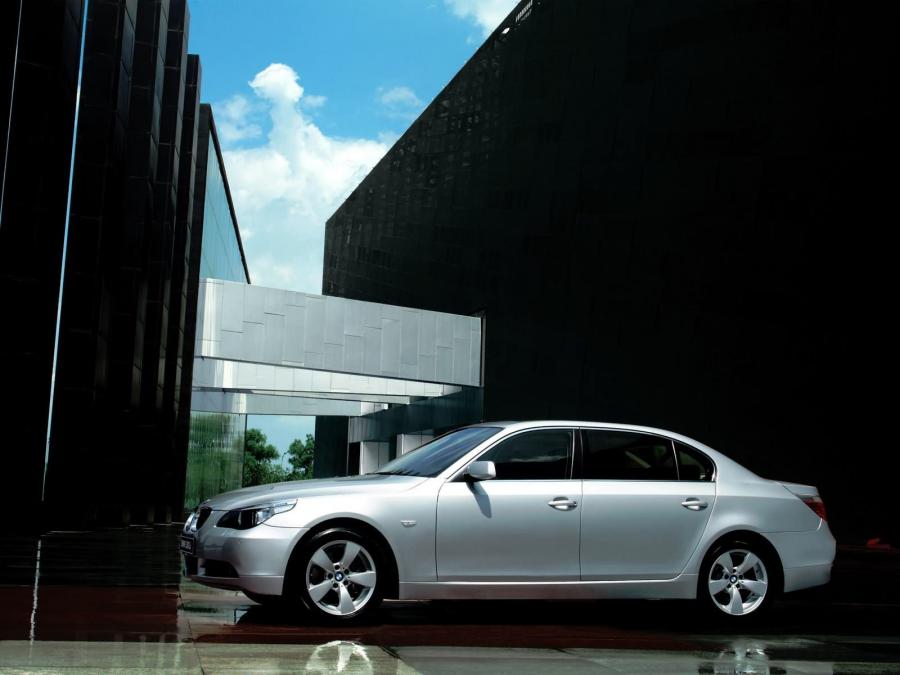  BMW Brilliance 530Li 2007 года  (CN) (фото 33 из 33)